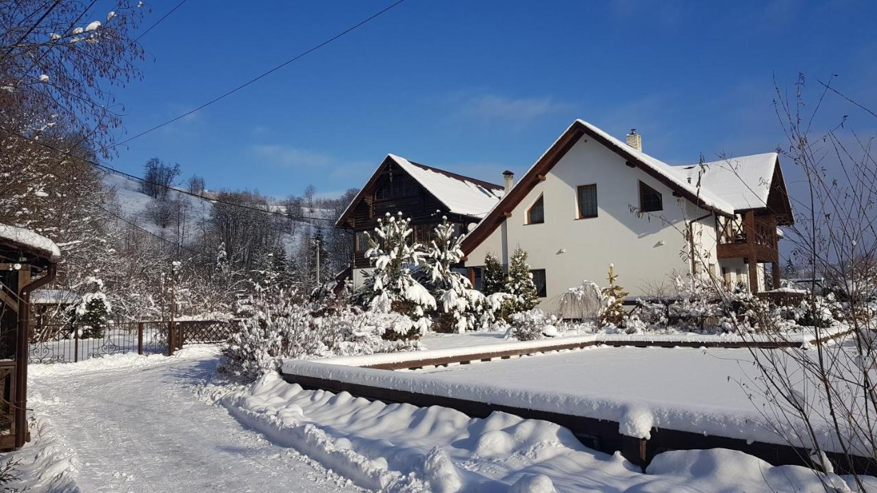 Gallery Of Mountains Holiday Home Yasinya Exterior foto